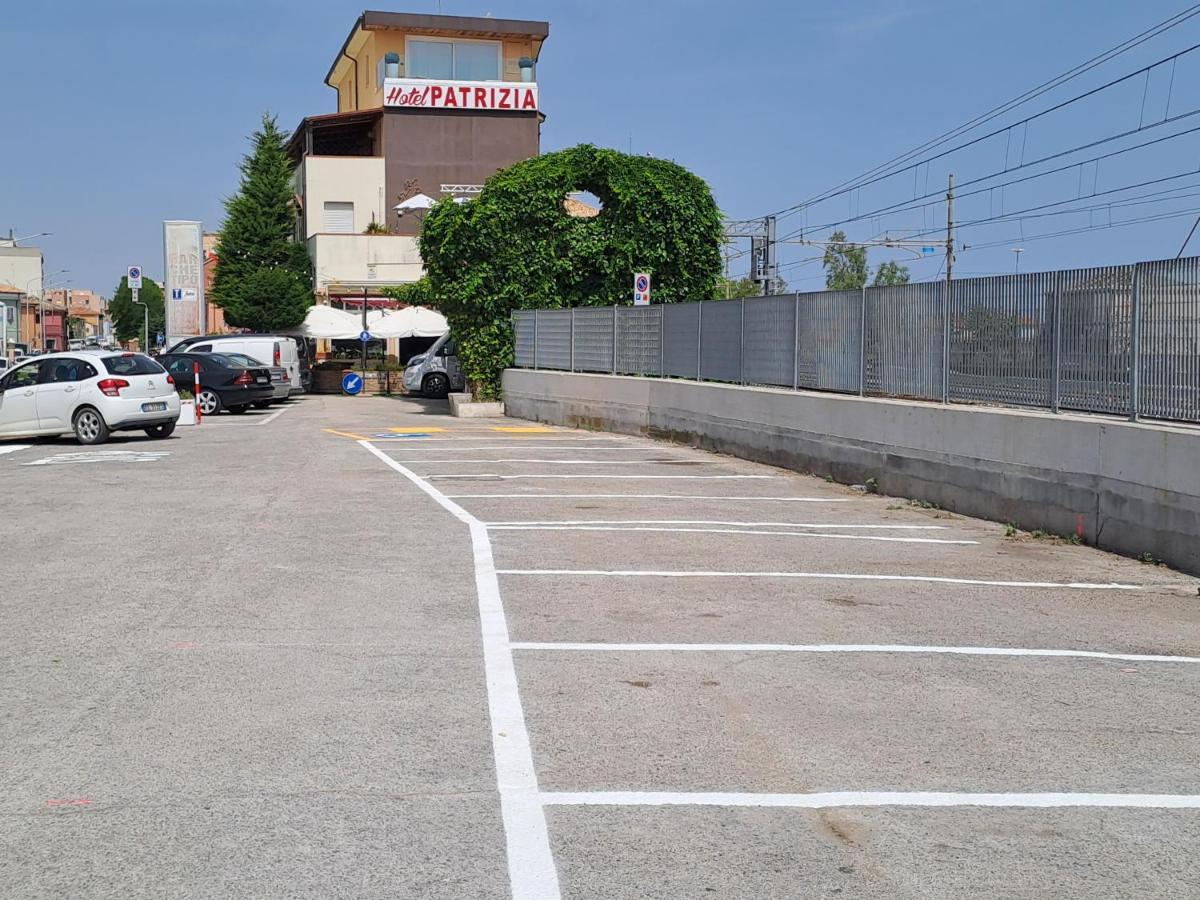 Hotel Patrizia Senigallia Kültér fotó