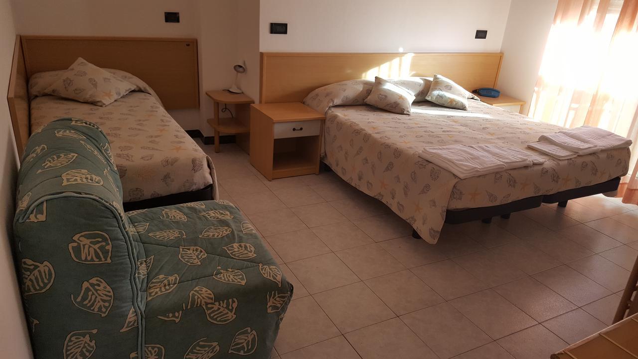 Hotel Patrizia Senigallia Kültér fotó