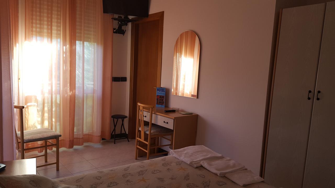 Hotel Patrizia Senigallia Kültér fotó