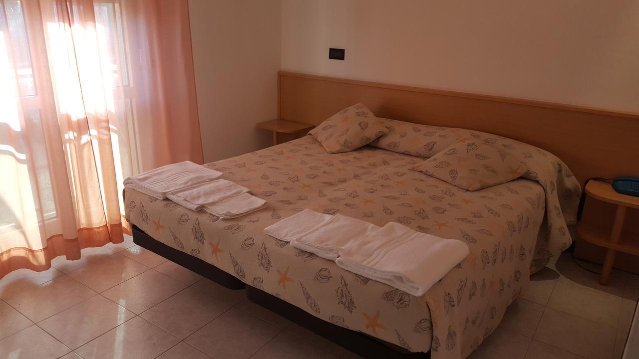 Hotel Patrizia Senigallia Kültér fotó