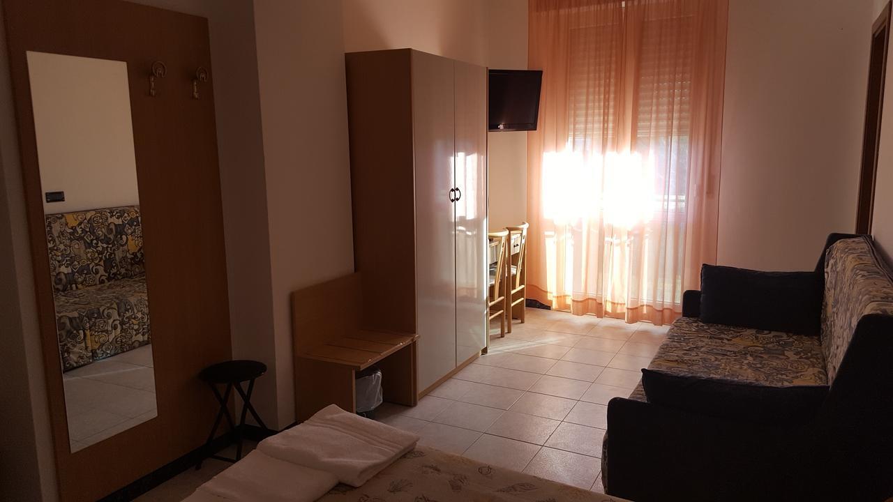 Hotel Patrizia Senigallia Kültér fotó